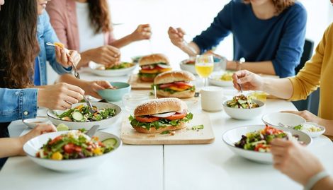 Çalışanlar İçin Hızlı Yemek Tarifleri: Ofiste Pratik Öğle Yemeği Çözümleri